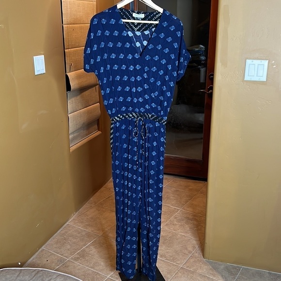 Anthropologie Velvet by Graham & Spencer Blue Cady Jumpsuit Size Medium - Picture 4 of 14